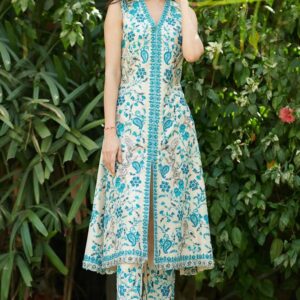 Blush Pink – Soft, feminine pink